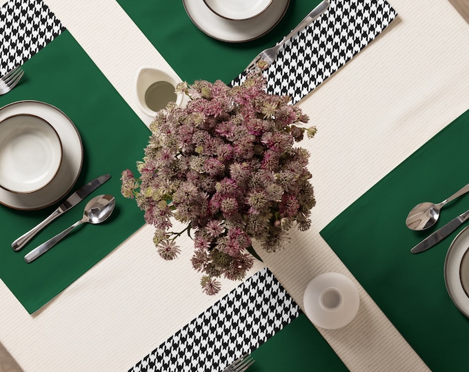 Emerald Green with Houndstooth Pattern Breakfast, Lunch, Dinner Placemat Set
