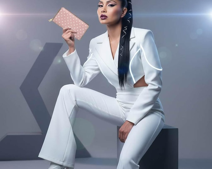 Pink Polka Dot Zipper Wallet | White Dots, Chic Pattern