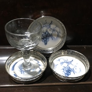 ceramic coaster and metal border Spritzdekor Theodor Paetsch art deco vintage grape décor