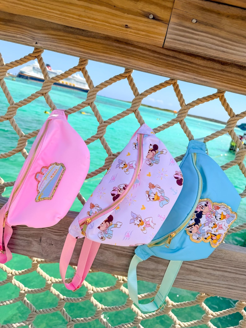Naszywki Disney Cruise. Naszywki do prasowania Disney Cruise Line. Naszywka z logo Disney Cruise, naszywka z kotwicą Myszki Minnie na nylonowe torby. Naszywka Disney Wish. zdjęcie 10