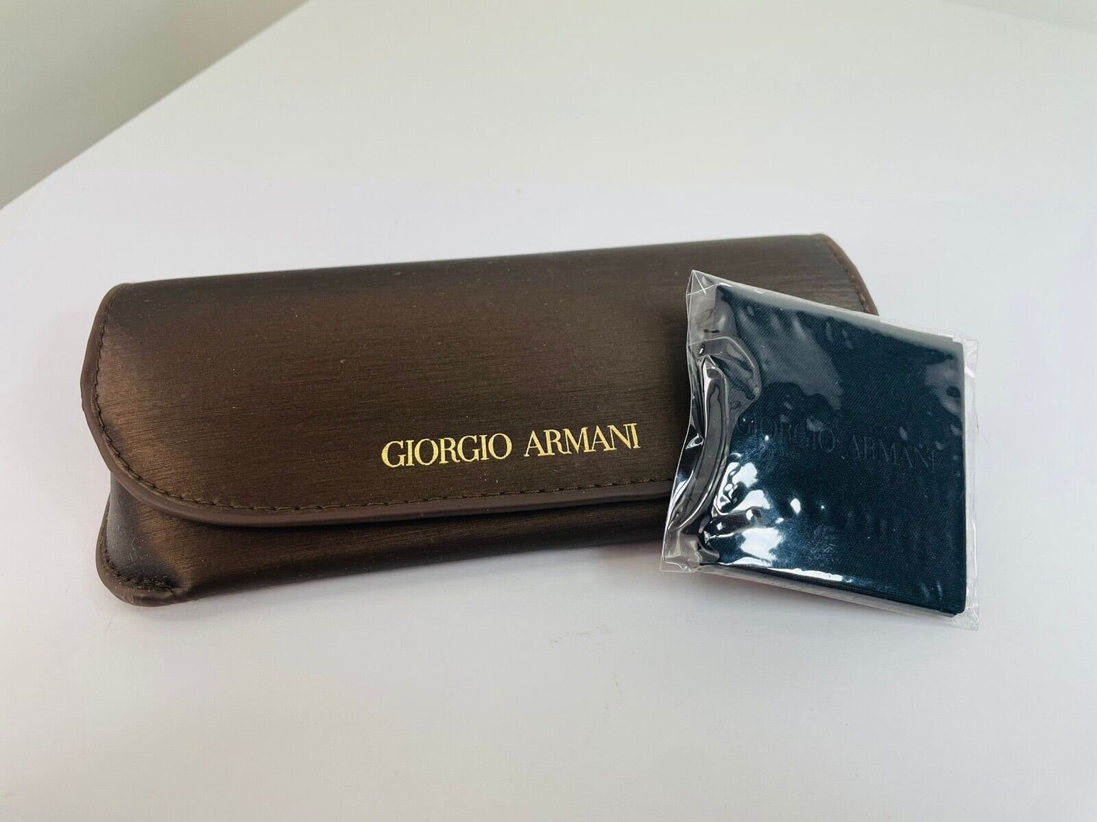 Giorgio Armani Sunglasses/glasses Case Orginal Case **BRAND  display picture 2