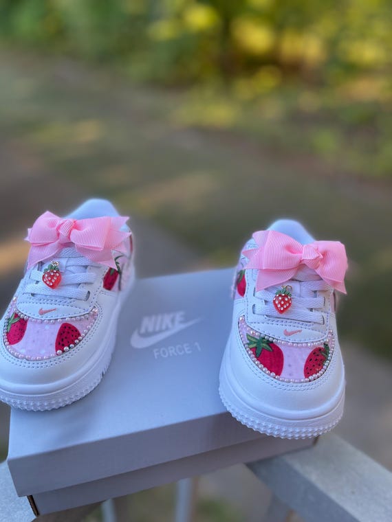 Strawberry Toddler Af1s