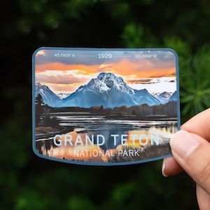 Parque Nacional Grand Teton・Pegatina impermeable de 7,6 cm・Pegatina para portátil・Pegatina para botella Hydro Flask・Pegatina del Servicio de Parques Nacionales・Recuerdo・Para amantes de la naturaleza・Calcomanía para coche・Senderismo