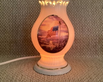 Thomas Kincade Accent Lamp, “America’s Pride” by Avon 2005