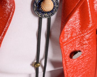 Corbata de bolo de cuero hecha a mano: colgante de ámbar, estilo bohemio occidental