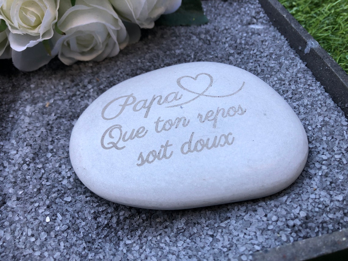 Galet Pour Mettre Sur Une Tombe