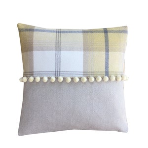 Balmoral Ochre kość słoniowa szary efekt wełny krata tartan tweed kratka pompon wykończenia akcesoria do domu wiejskiego poszewka na poduszkę/poszewka na poduszkę