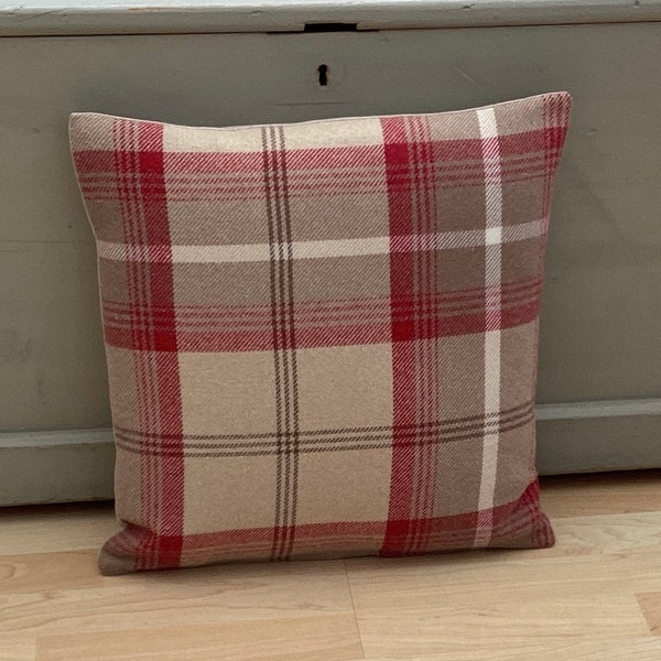 Balmoral Christmas Cranberry Beige Tartan plaid tweed check Country cushion cover/sham Pillow case
