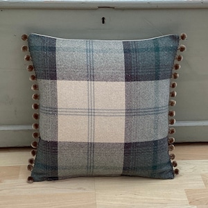 Balmoral Jade Green Grey Cream pompon trim effetto lana Tartan plaid check accessori per la casa Country throw pillow cover/sham Federa per cuscino