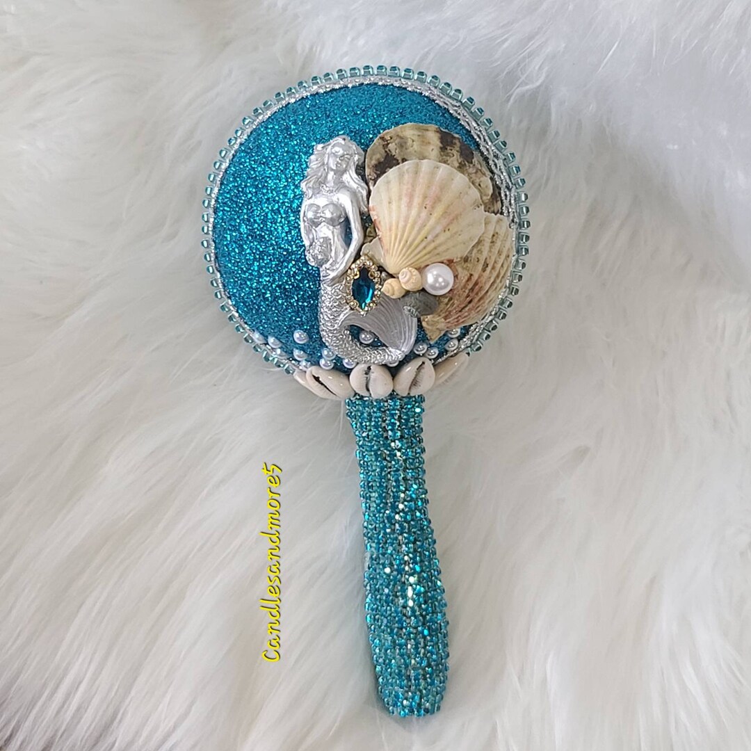 Maraca Inspired by Yemaya and Olokun. Maraca Inspirada Para Etsy