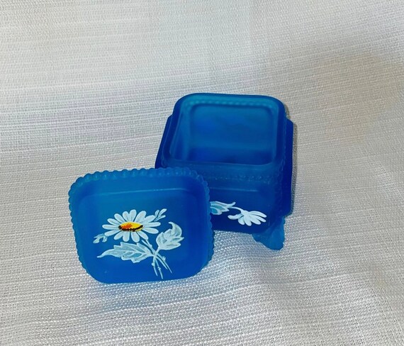 Westmoreland Satin Blue Glass Trinket Box handpai… - image 3