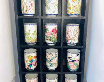 Franklin Mint Collection 12 Vintage Japanese Porcelain Tea Cups Wooden Frame 1981