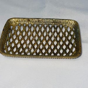 Vtg 1960’s SOAP DISH Gold Tone Metal
