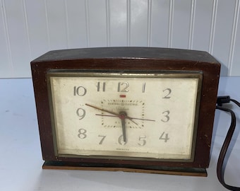 Rare Vintage Hammond Synchronous Electric Alarm Clock With Art