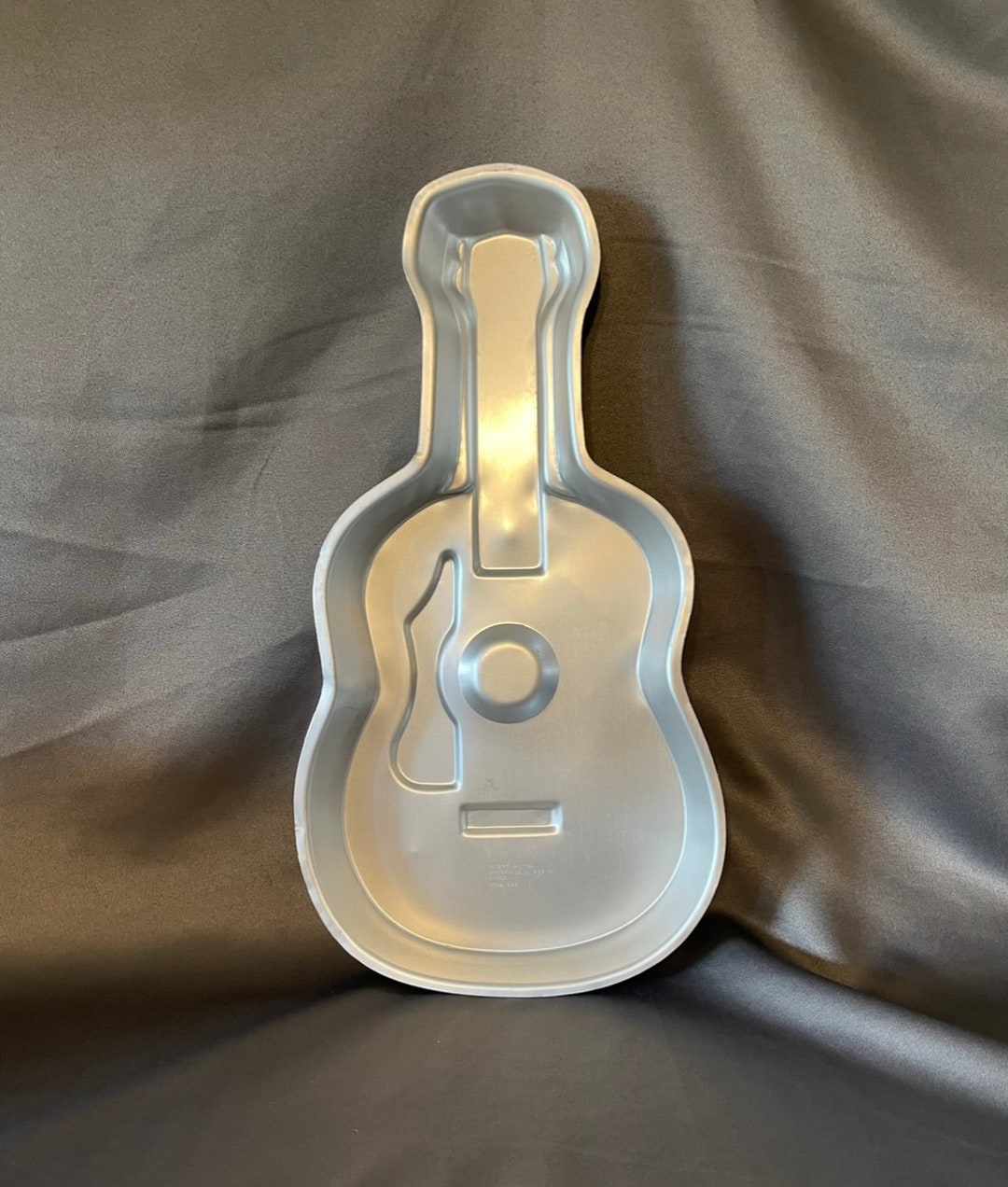 Wilton Guitar Cake Pan 1977 Etsy