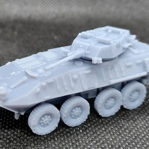LAV-25 ·