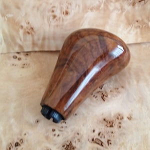 Pommeau de levier de vitesse BMW fait main en ronce de noyer clair (1982-2022) - Boîtes manuelles 5 et 6 vitesses