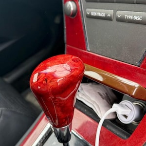 Lexus Rot Holz Wurzelholz Automatik Schaltknauf | Handgefertigtes M8×1,25 für IS/GS/RX (2005–2015)