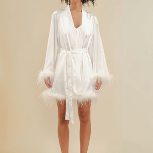 Feather Robe With Train, Luxury Bridal Robe, Boudoir Robe, Wedding Day Bride Robe, Feathered Robe,