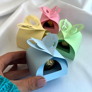 3 Designs Schmetterlinge Box Vorlagen, SVG Cricut, SVG Cricut Geschenk, SVG Weihnachtsbox, kurvige Box, Geschenkbox - Ferrero Rocher, Weihnachtsbox