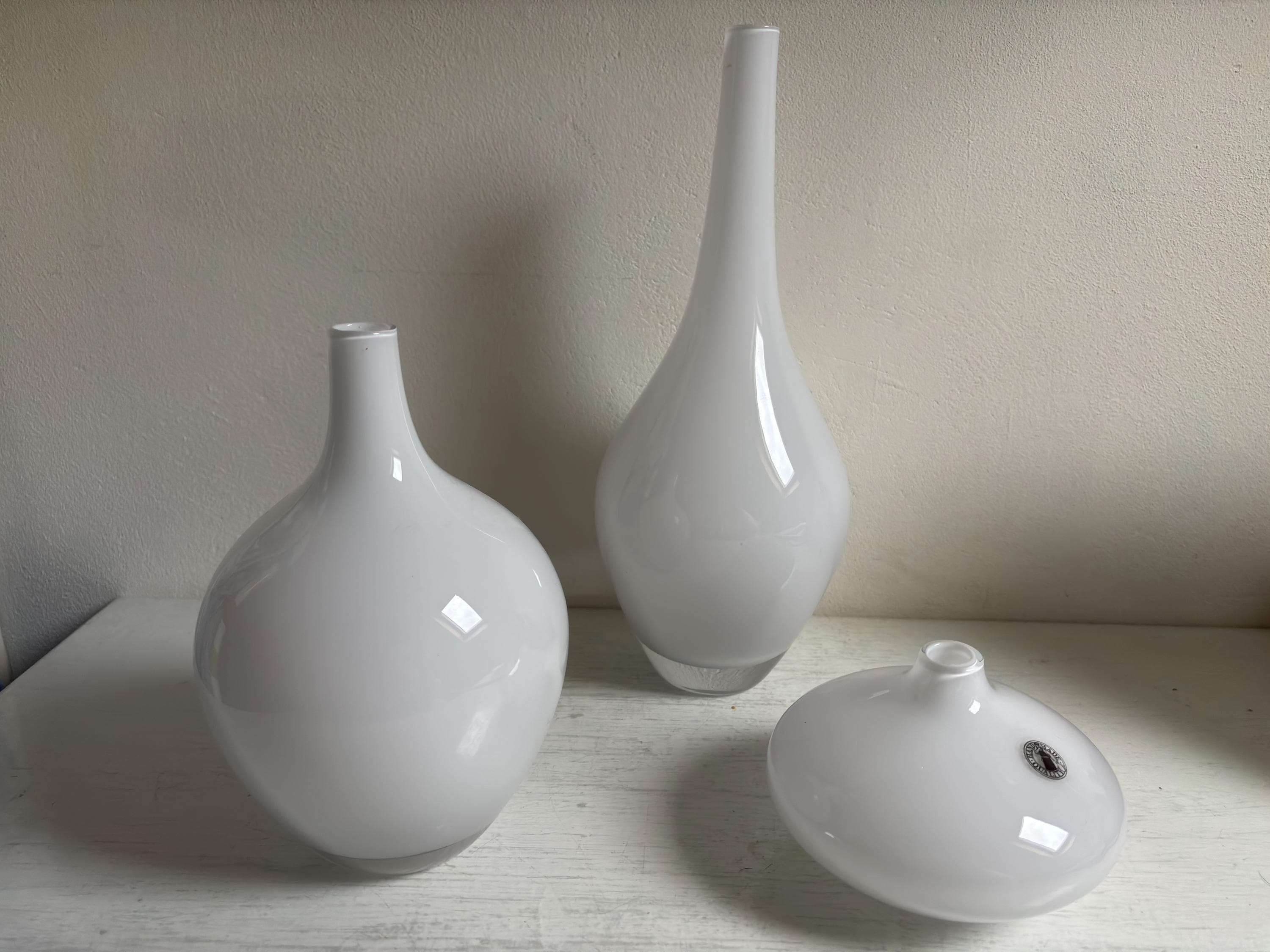 Johanna Jelinek　花瓶 IKEA Salong 花瓶、Johanna Jelinek デザイン、白い曇りガラス - Etsy 日本