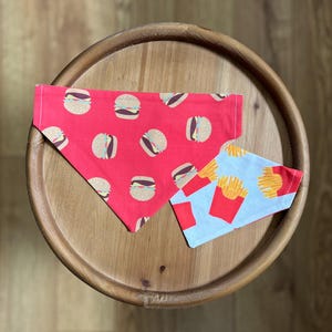 Burger N’ Fries Reversible Over-the-Collar Pet Bandana / Gifts for Pet Owners / Fast Food / Hamburger / French Fries / Picnic Food
