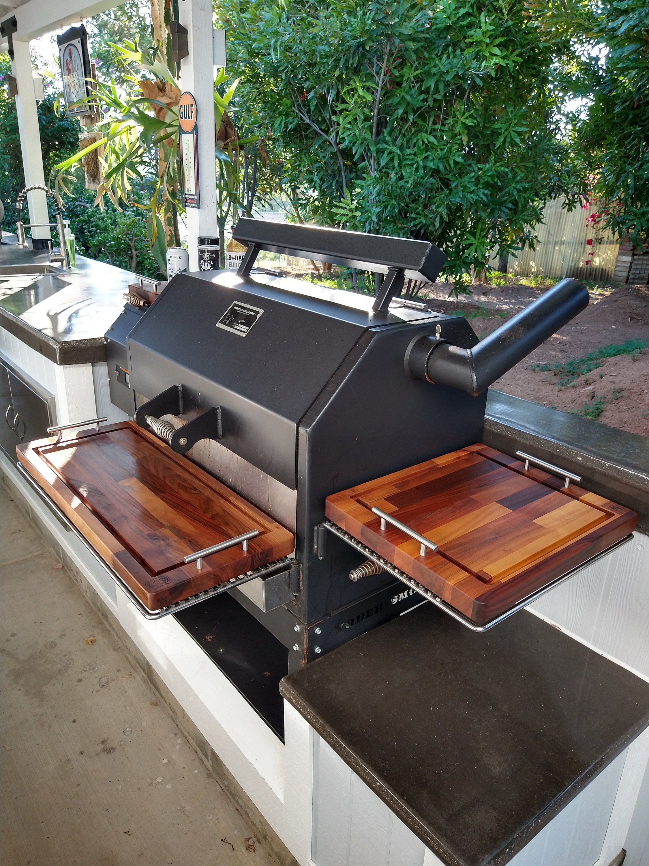 Yoder Smoker Outdoor Kitchen The Popular Yoder Smokers YS640s
