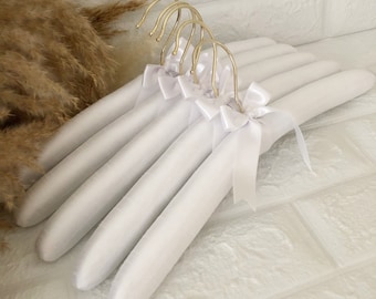 White Padded Hangers,Off-white Wedding Hangers,Bridal Hanger ,15 inch Hanger ,Luxury Hangers ,Wedding Dress Hanger,Bridal Shower