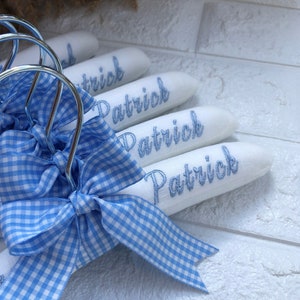 Embroidered Baby Hanger Set,Personalized Gift,Blue and Pink Baby Cloth Hanger,Set of 5, Named Hanger,Baby Boy and Baby Girl,Raw Linen Fabric
