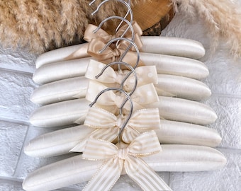Cream Baby Clothes Hanger Set Decorated with Ribbon, Padded Hanger for Baby , Luxury Padded Hanger, Baby Girl Nursery, Heirloom Dress Hanger