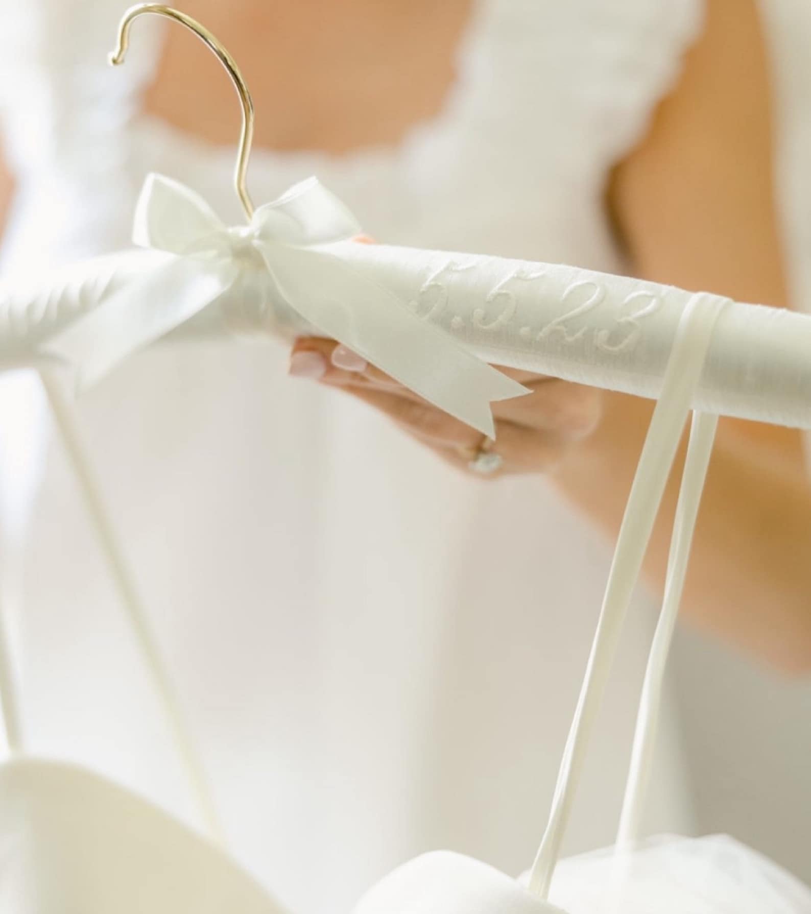 Customizable Bridal Hanger:Personalized Off White Wedding Gown Hanger, Wedding Keepsake
