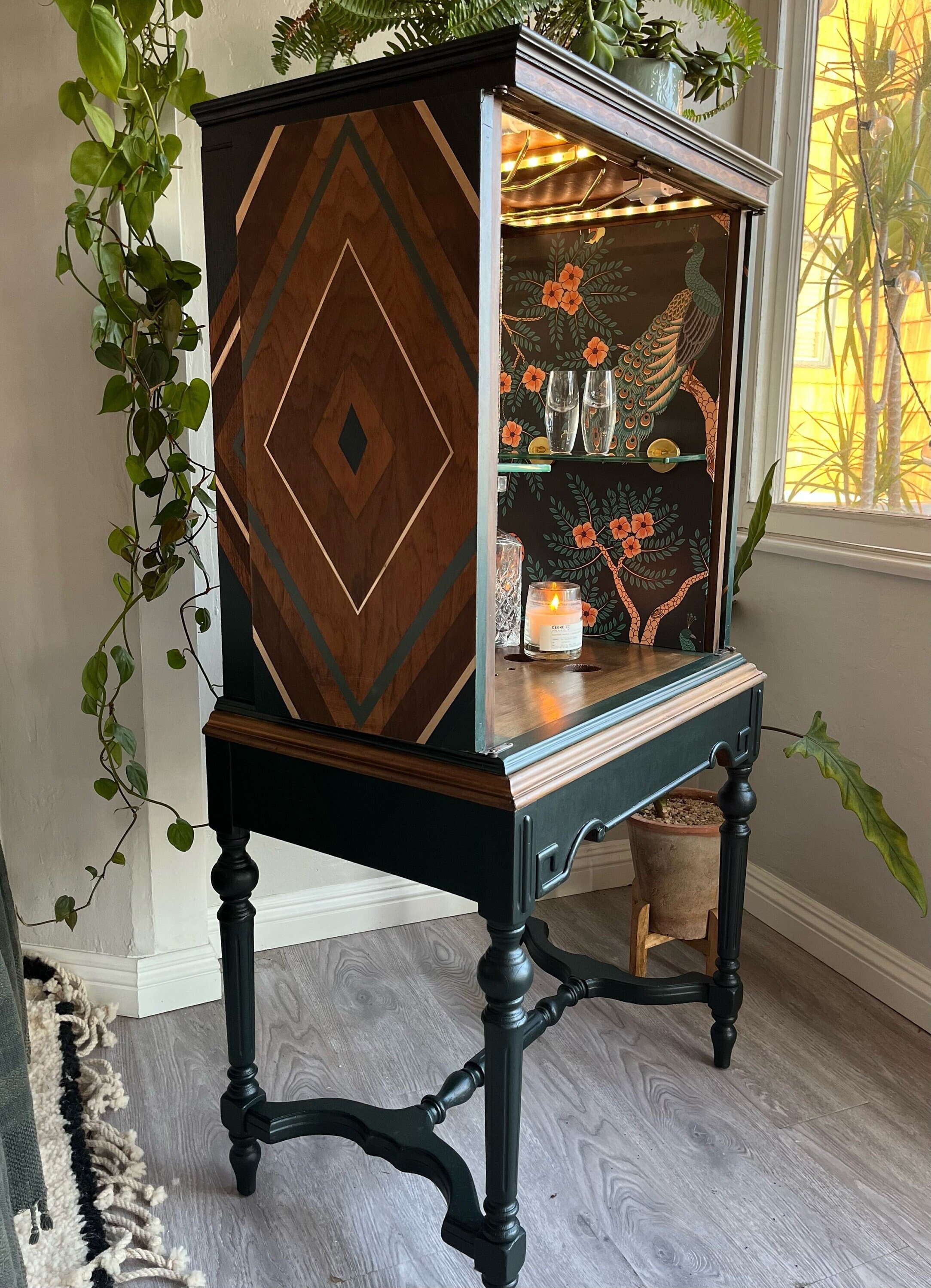 ビンテージ 30s ハーレクイン　ジェスチャー　アールデコ　アンティーク　レトロ SOLD**1929 Majestic 72 Radio Art Deco Cocktail Cabinet - Etsy