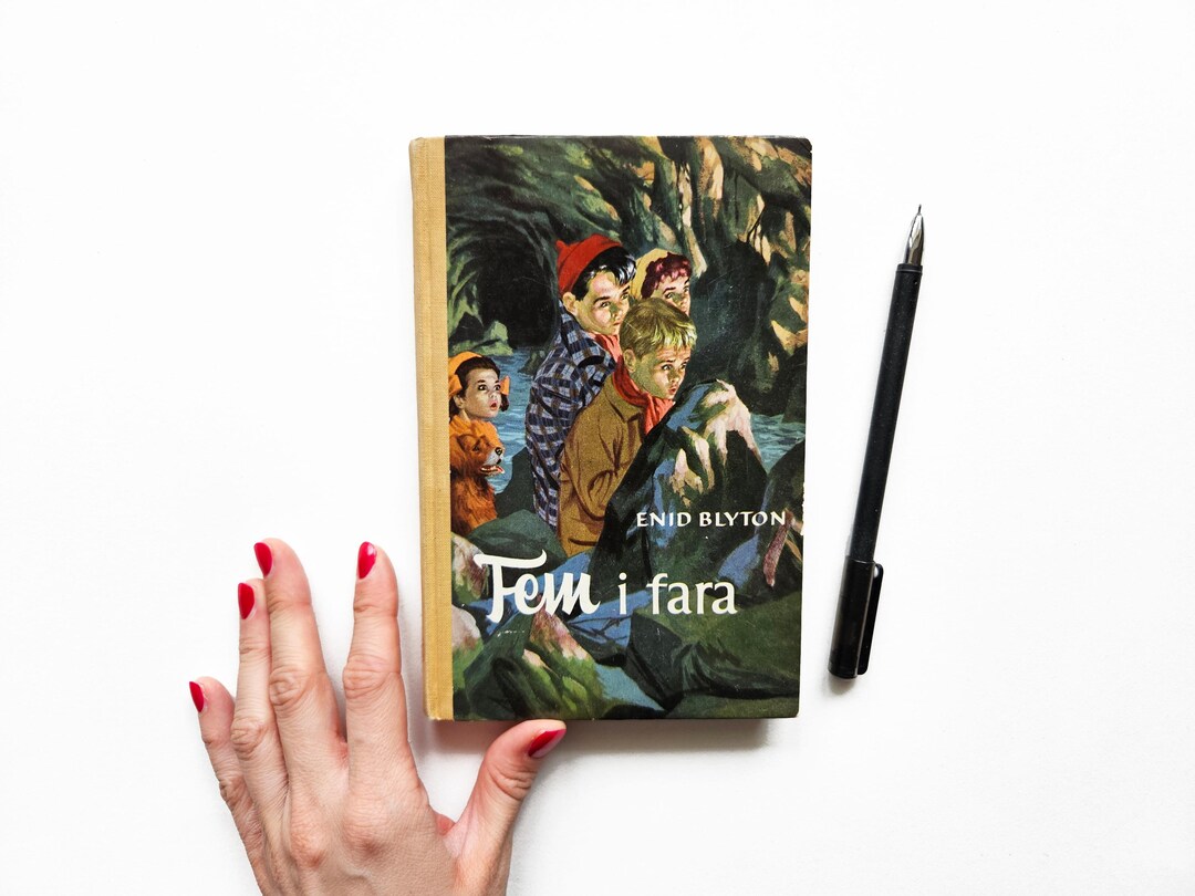 Upcycled Notebook With a Retro 1960s Illustration - Etsy UK