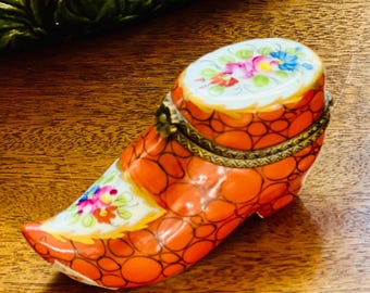 Scatola portaoggetti vintage a forma di scarpa di Limoges – Porcellana francese dipinta a mano