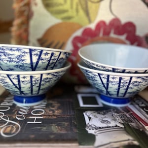 Set of 4 blue and white porcelain rice bowl featuring bamboo