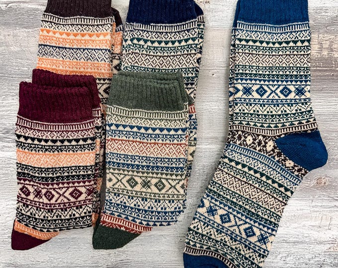Cozy Nordic-Pattern Wool Socks | Winter Warmth in Rustic Style