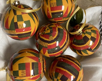 Adornos inspirados en Kente - Adornos navideños afroamericanos - Adornos hechos a mano - Gracia nubia - Adornos Kwanzaa