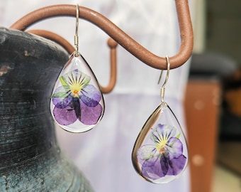 Violet Flower Resin Earrings,Real Dried Flower Earrings,Purple Pressed Flowers Earrings,Drop Dangle Earrings, Bridesmaid Gift
