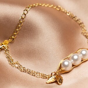 Pearl Bracelet 14K Gold Plated pod 925 Bracelet mermaid tail Vintage Jewellry Gift
