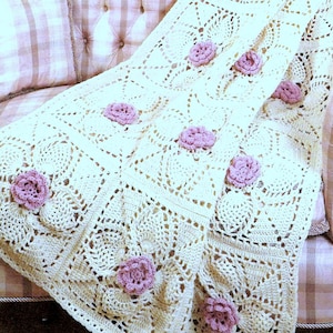 Vintage Crochet Pattern for Roses and Pineapples Afghan  Throw Blanket Bedspread Filet Pineapple Lace