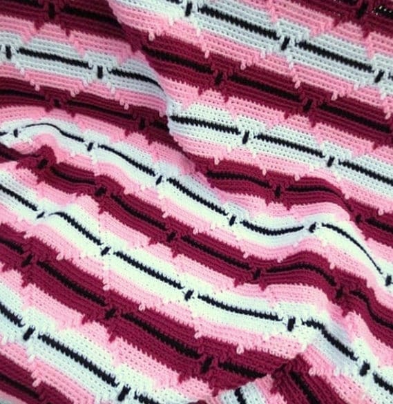 Striped Navajo-Style Afghan Throw Pattern