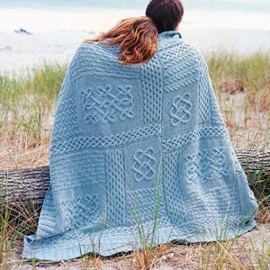 Patrón de tejido en PDF, muestrario de cables, manta de patchwork afgana, colcha, diseño celta Aran, 52 x 68 pulgadas, confección con experiencia y gráficos.