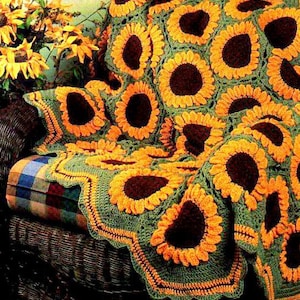 RETIREMENT SALE *** Vintage Crochet Pattern  Sunflowers Afghan  Throw Blanket Bedspread Sunflower