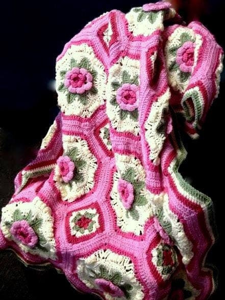Roses Afghan with Granny Squares and Hexagons