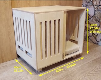 Moderne hondenbench met schuifdeur met grendel. Hondenkennel, hondenhok, hondenmand, hondenhok voor binnen, hondenmeubel, hondenkooi. Natuurlijk hout.