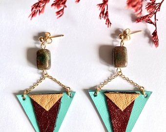 Boucles d’oreilles triangles en cuir turquoise, rouge metallisé et orangé, or