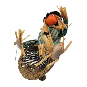 Annalee 1997 Happy Harvest Scarecrow With Wicker Cornucopia Thanksgiving Decor