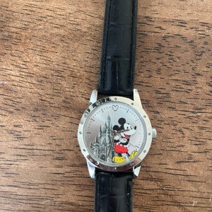 Walt Disney Limited Release Watch Mickey Mouse- working / new battery