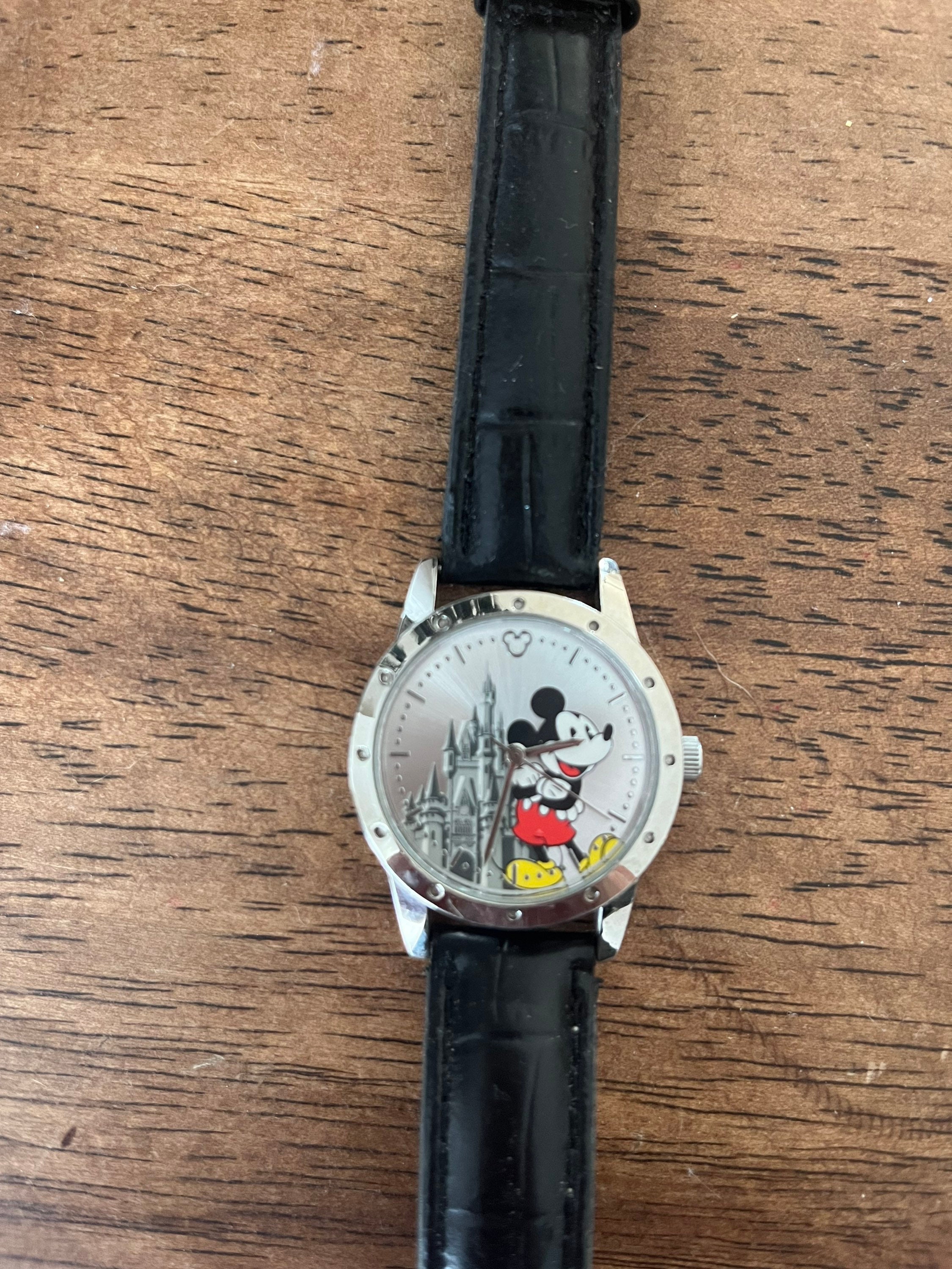Disney Mickey Mouse 90th Anniversary Watch Remove Battery Walt Disney Limited Release Watch Mickey Mouse- Working / New Battery