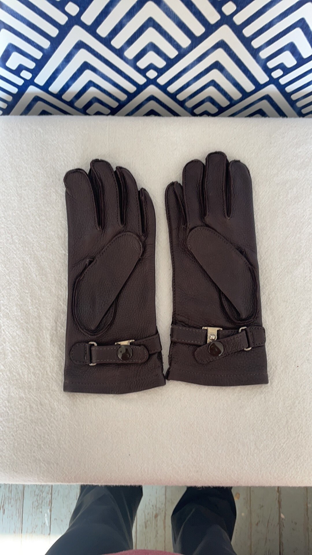 louis vuitton leather gloves